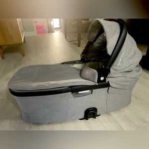 Nuna Demi Grow Bassinet